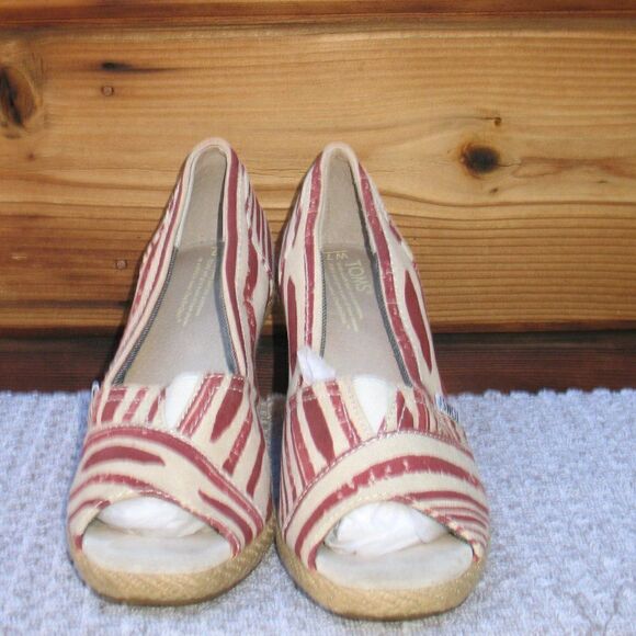 Toms Espadrille Wedges - Picture 2 of 8